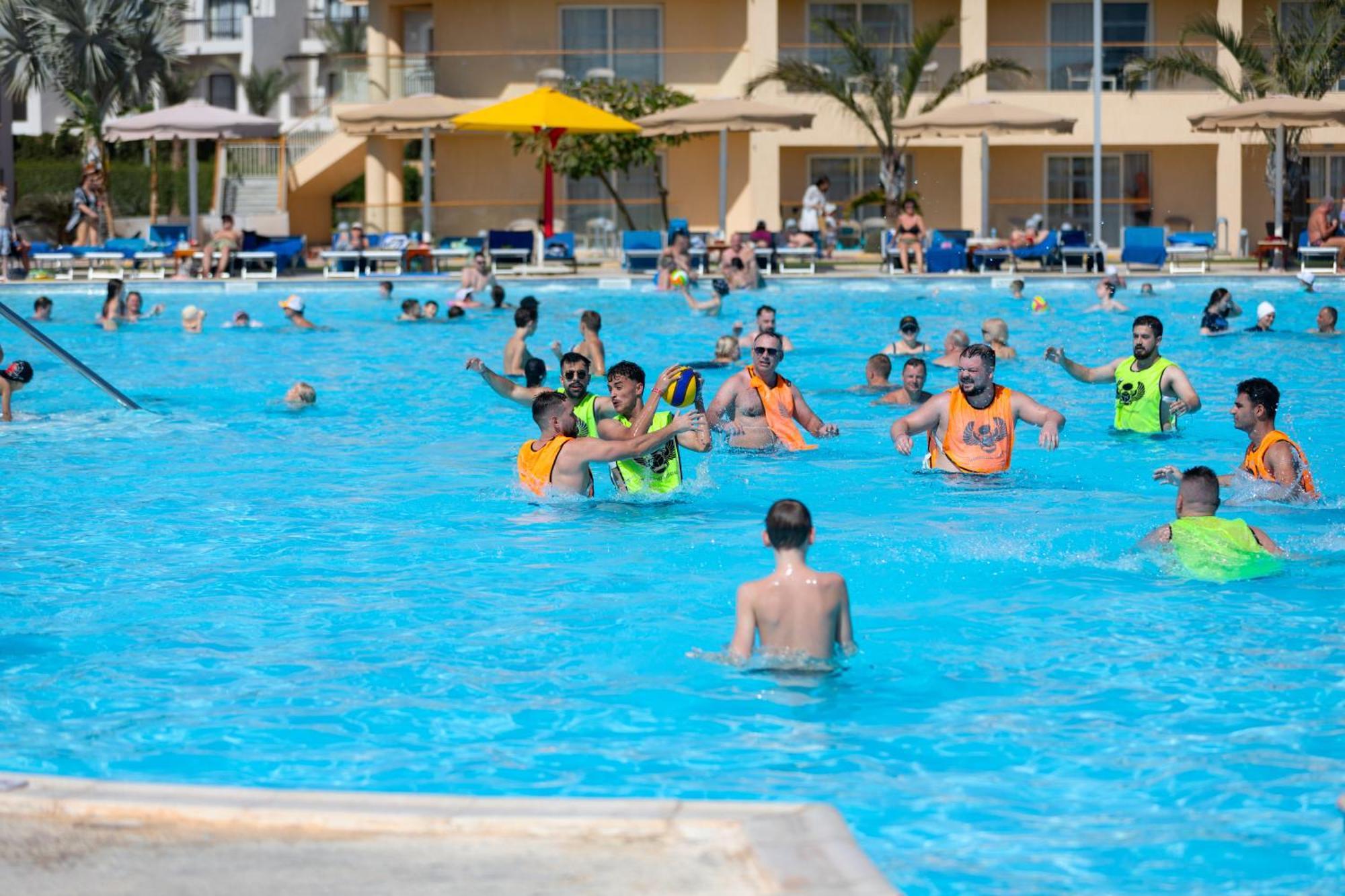 Pickalbatros Royal Moderna Sharm "Aqua Park" Hotel Exterior photo The swimming pool at the hotel